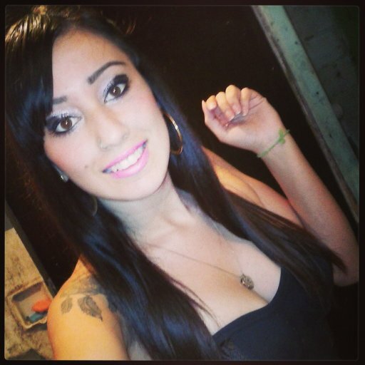 Aquela menina boba que cresceu e viu que a vida não é um conto de fadas.       -Corinhians,Familia,Deus s2.   
 Me Sigam que Sigo Todos de Volta bj