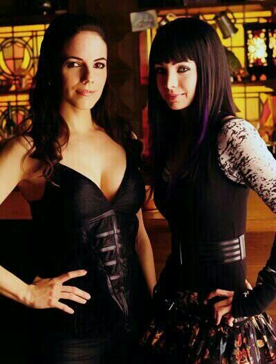 I love lost girl,OITNB,and yolo bitches