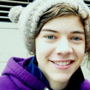 Hi!! I'm from Greece I hate school and I love One Direction 3