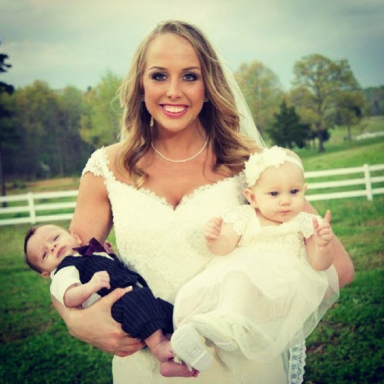 I LOVE JESUS! ¡It's ALL About Him! Mrs. Carpenter for life. Mommy to JJ and baby carp #1 :) Auntie Meri to Anniston and Tripp! Teacher to my blessings at Ramer.