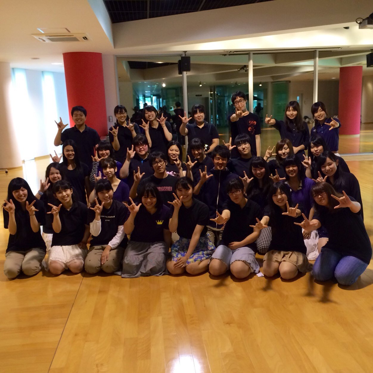 千葉県 植草学園大学 手話サークルHand☆Peaceの公式アカウントです！
活動報告やイベント情報等マイペースにあげていきたいと思います 笑