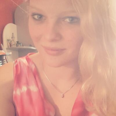 professional lifesaver. Always keep believing in yourself #Netherlands #janoskians still 0/5 #mayniac #mahomie follow me on instagram: fiona195