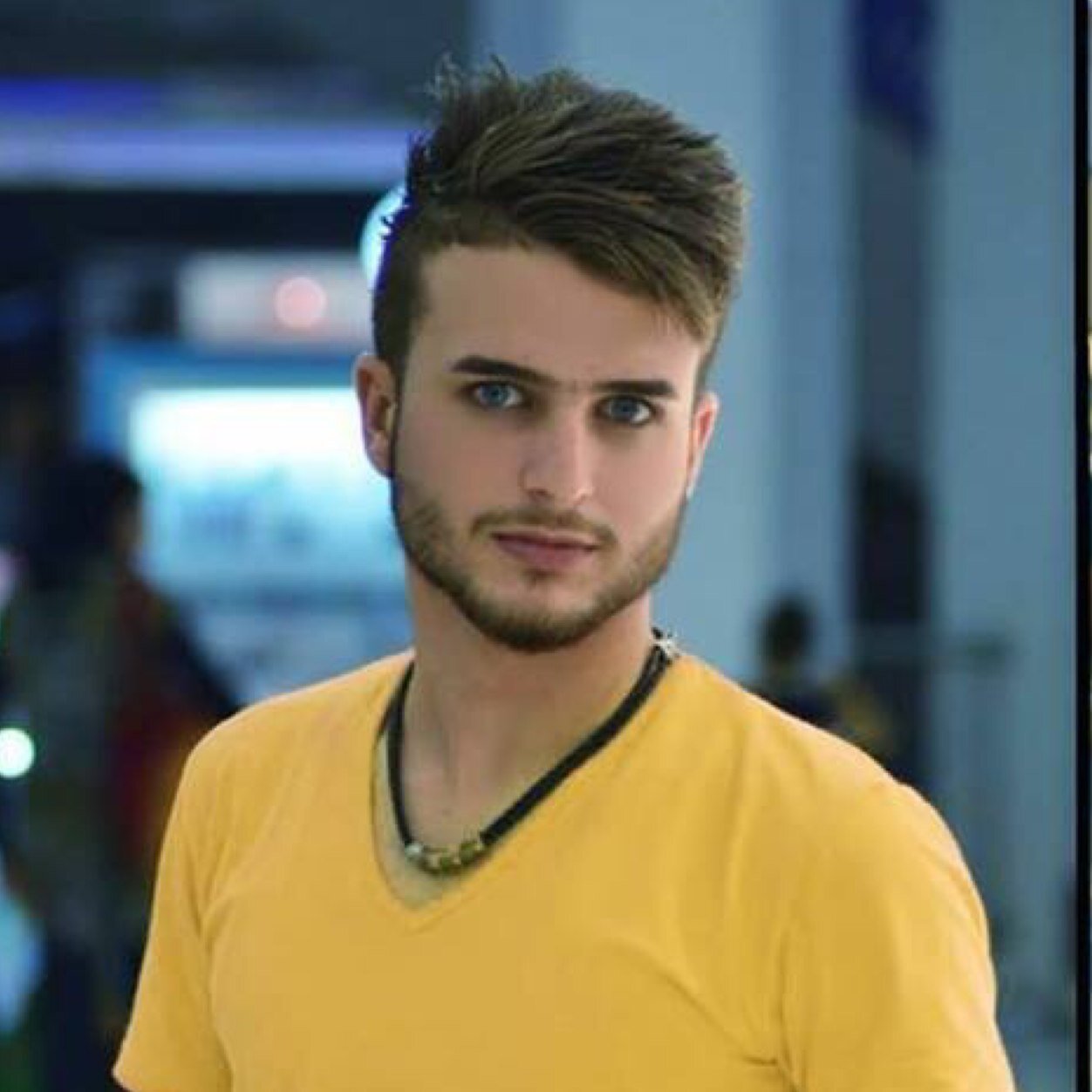 Ali10Abas's profile picture. خدمت الشجر فاثمر !!!خدمت البشر فانكر!!!!.Abas