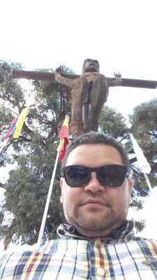 gusmoya's profile picture. 