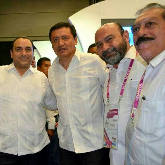 Secretario de Educación de la Confederación de Trabajadores de México. Director del Centro de Estudios Superiores CTM Yucatán.