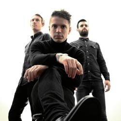 _PRISMS's profile picture. A trio creating Anthemic Darkwave Pop.                                                             https://t.co/vpamncrb2D