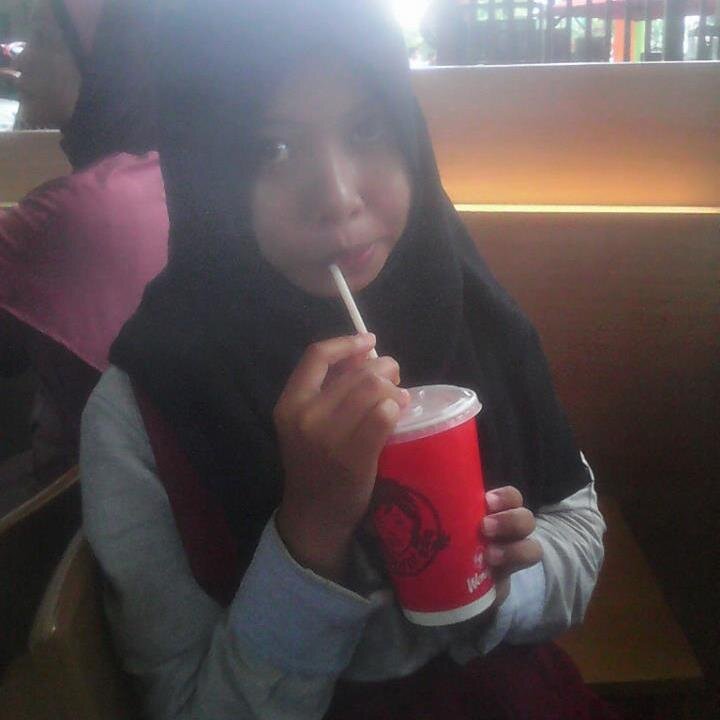 phynashiwolowol's profile picture. 