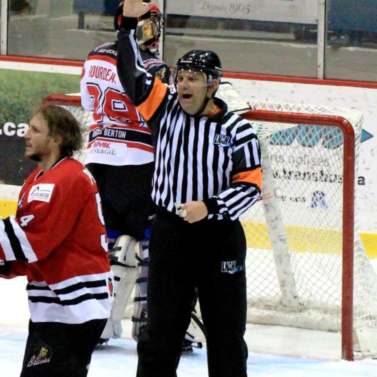 Arbitre de la Ligue Nord Americaine de Hockey #3---Resident de Repentigny et joueur de Team Tomate/Basilic