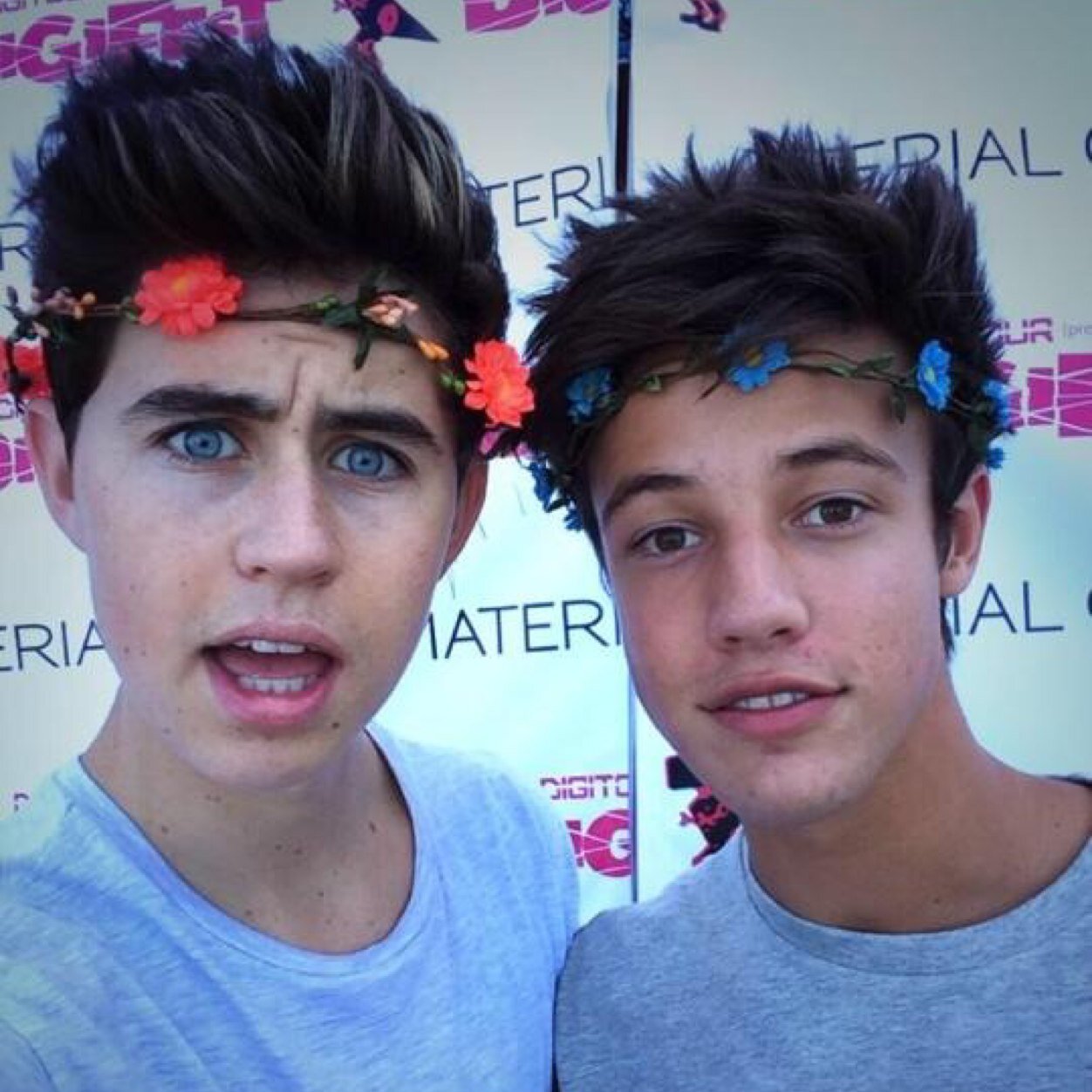 Obsessed with 8 boys and 1 girl in a nameless group - JB - 1D - 5sos - O2L - any other youtuber