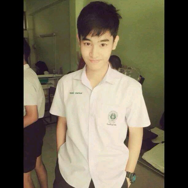 kiradit123's profile picture. เอ็มน๊าครับ คุยได้ทุกเรื่อง เป็นคนขำๆ มีอะไรถามได้ ฟอลมาฟอลกลับนะครับ ^_^ ไม่หยิ่งครับ_^