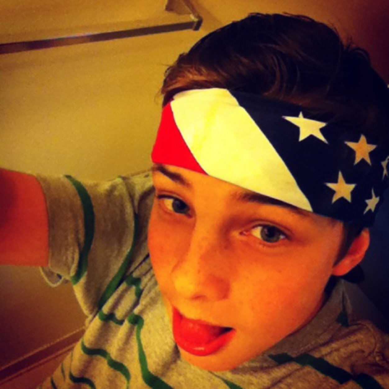 ThomasAdams
Follow for funny tweets
#splitternation 
Instagram:thomasadamsftw