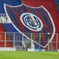 Tengo 47 años. Soy hincha del Ciclon!.
