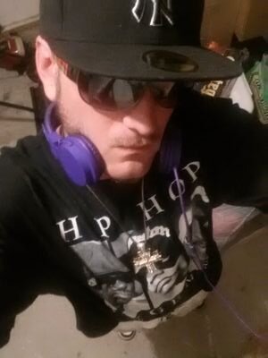 mowy_wowwy's profile picture. 