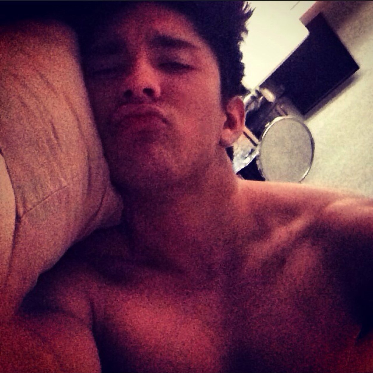 instagram: Zen_Robinsonn