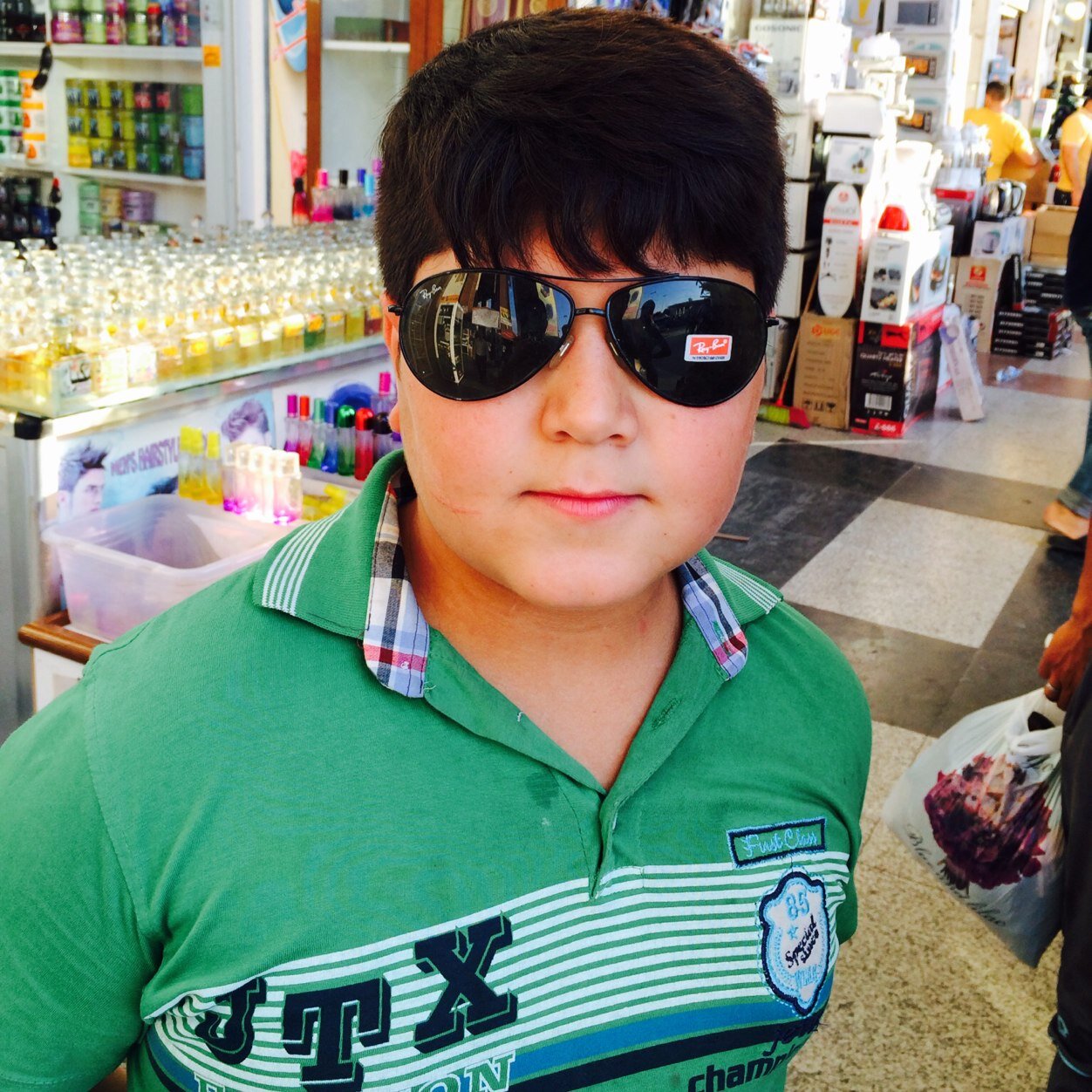 Âśåd-Äłšāfęr

Hi️ my name Asad-Fromiraq-erbil1⃣5⃣yars old-Like⚽️-Fb-Asad Agha Farhad . Follow me-Follow back