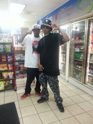 East*Macon*Lafamilia*