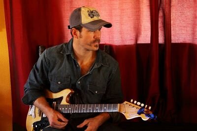 bluesbarber's profile picture. I was born in Vegas in 1971.