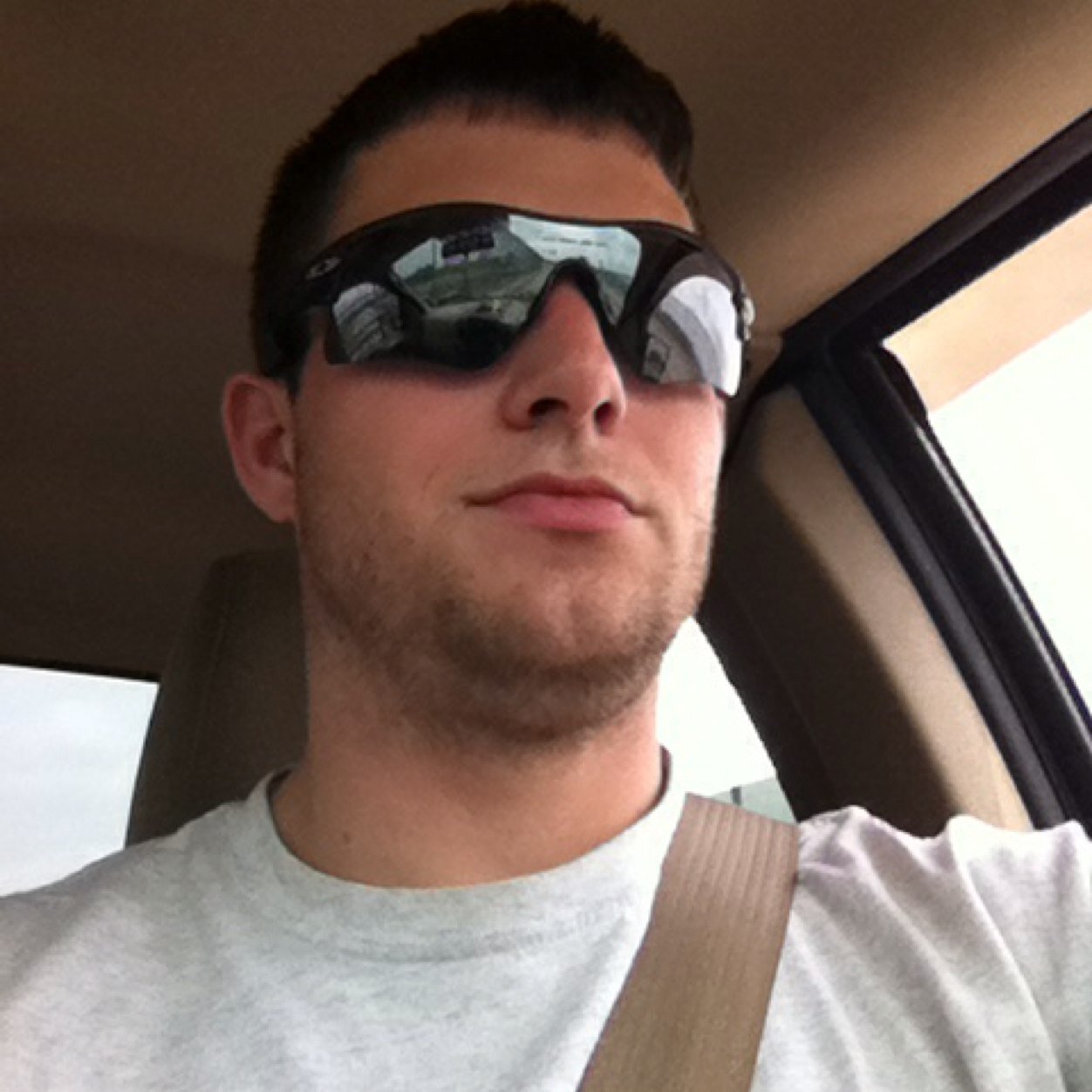 thisbird46's profile picture. 