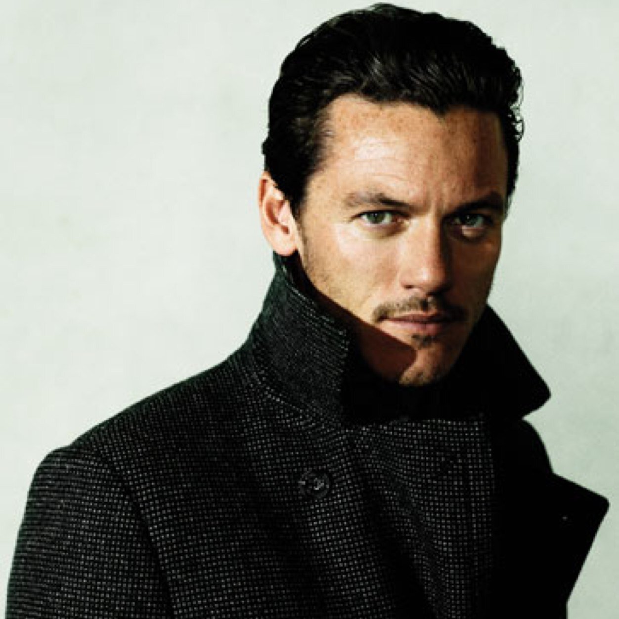 SlyBrute's profile picture. Professor of evil. Master of being sly. A brute of a man. | HPRP | 7th year Slytherin/Ruthless Company Man | Multi Age Account