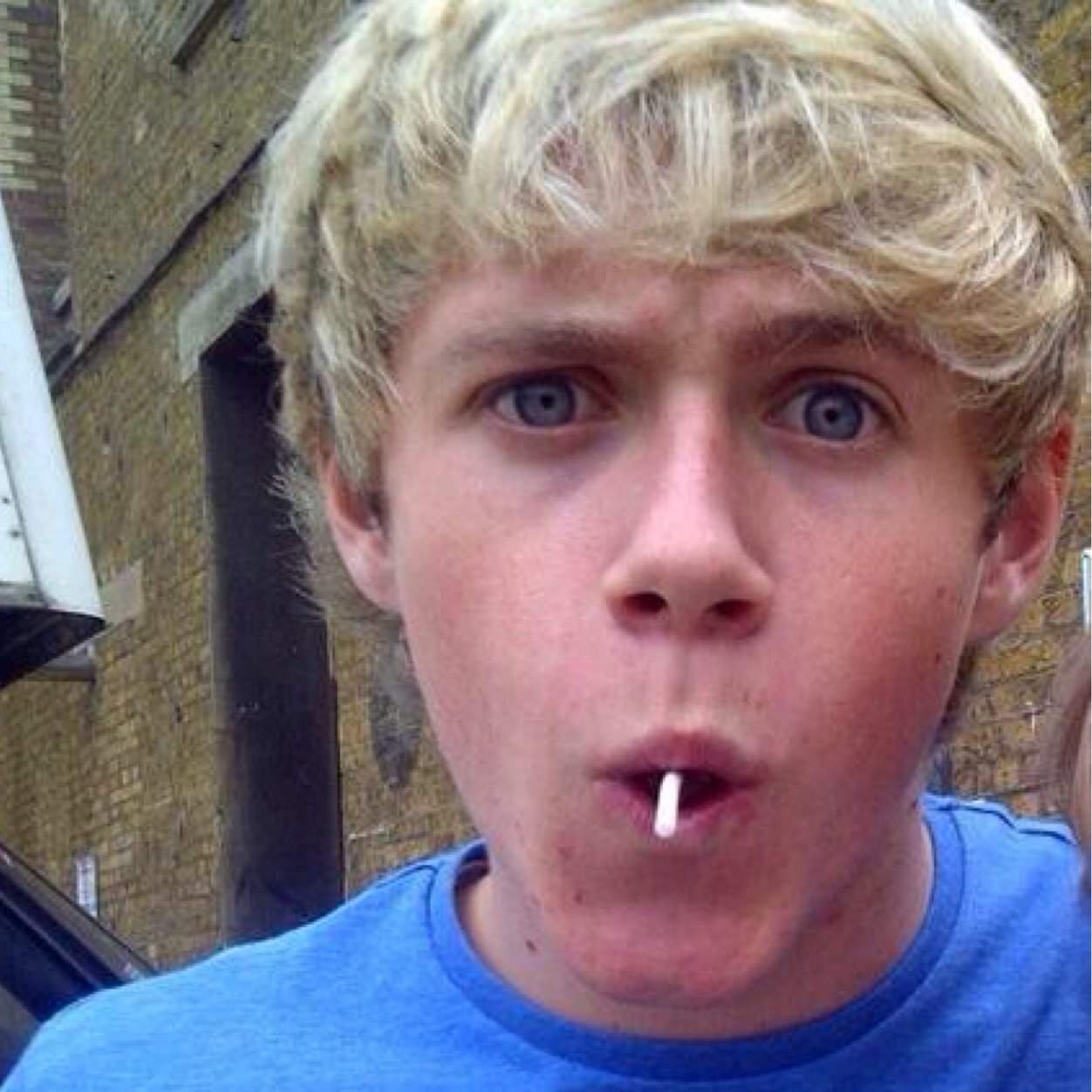 my parents warned me about the drugs on the streets, but not the one with blue eyes and a heartbeat ❧