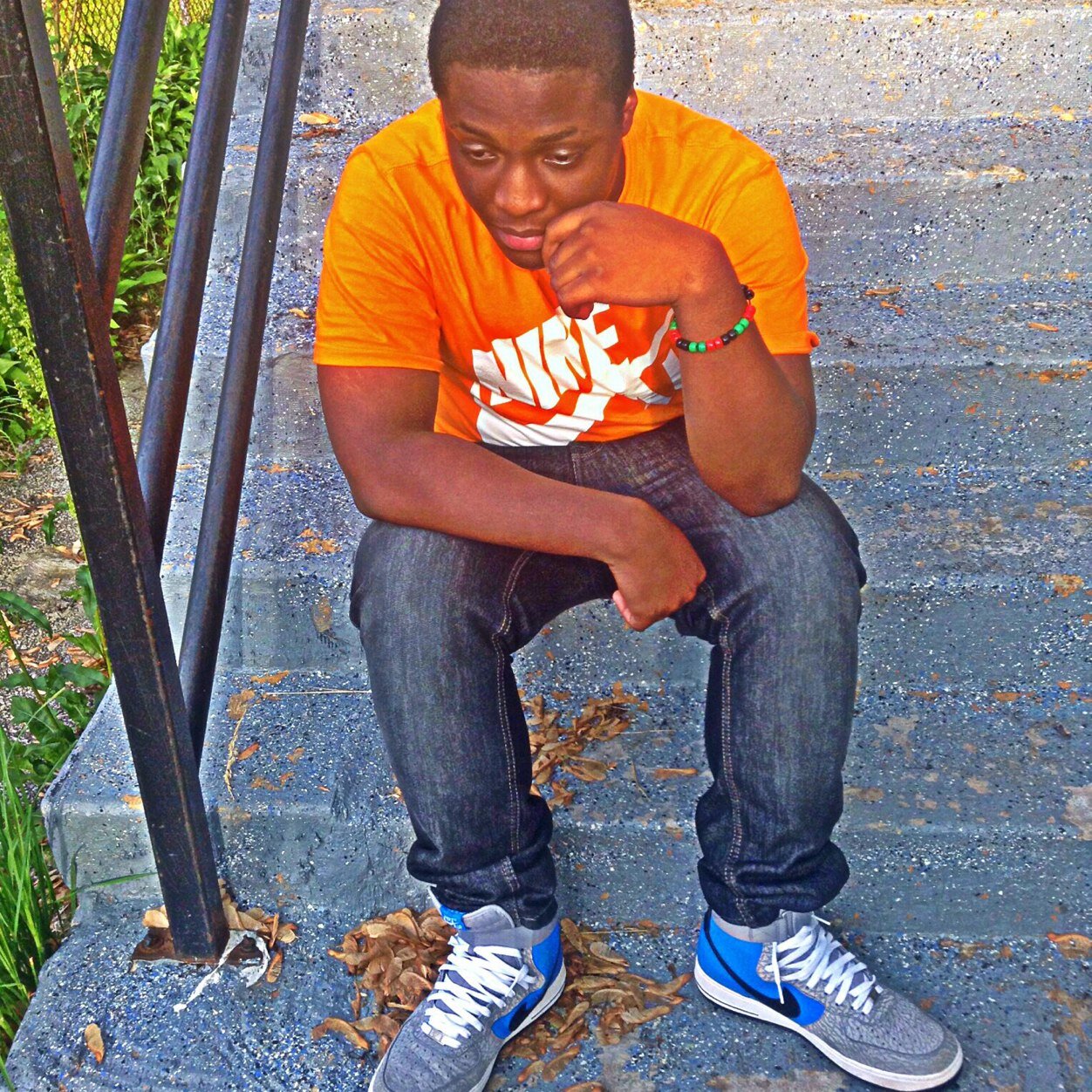 DaydayColeWorld's profile picture. Im black, Im a bad lil nigga, Im not gay, I lay niggaz out, I like Pussy, and ladies u can hit me up on kik daydaythesexy1