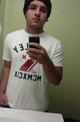 OhTheoryKid's profile picture. Lee 17, gamer, guitarist, artist, no clan, trickshotter, I just wanna talk with cool people and chill so if you guys are down hmu I don't want a shout out btw