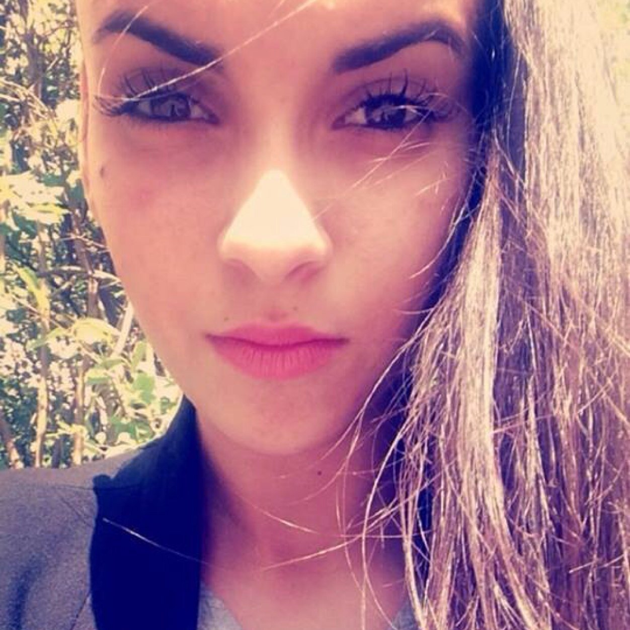 Snapchat: myriiaambaya