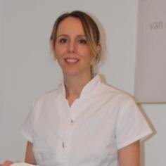 mooibijdanielle's profile picture. Mijn naam is Daniëlle Kragt.
Gediplomeerd schoonheidsspecialiste.
In 2001 heb ik mij gespecialiseerd als Dr. Hauschka therapeut.