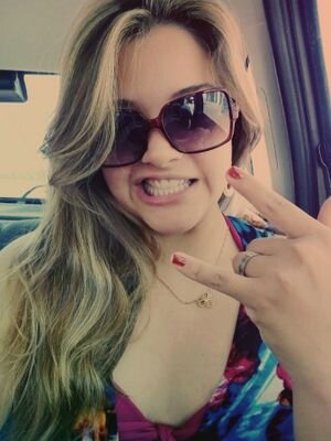 Não julgue uma pessoa baseado em uma foto, um username, uma Bio de 160 caracteres e alguns tweets. Isso não resume uma vida.