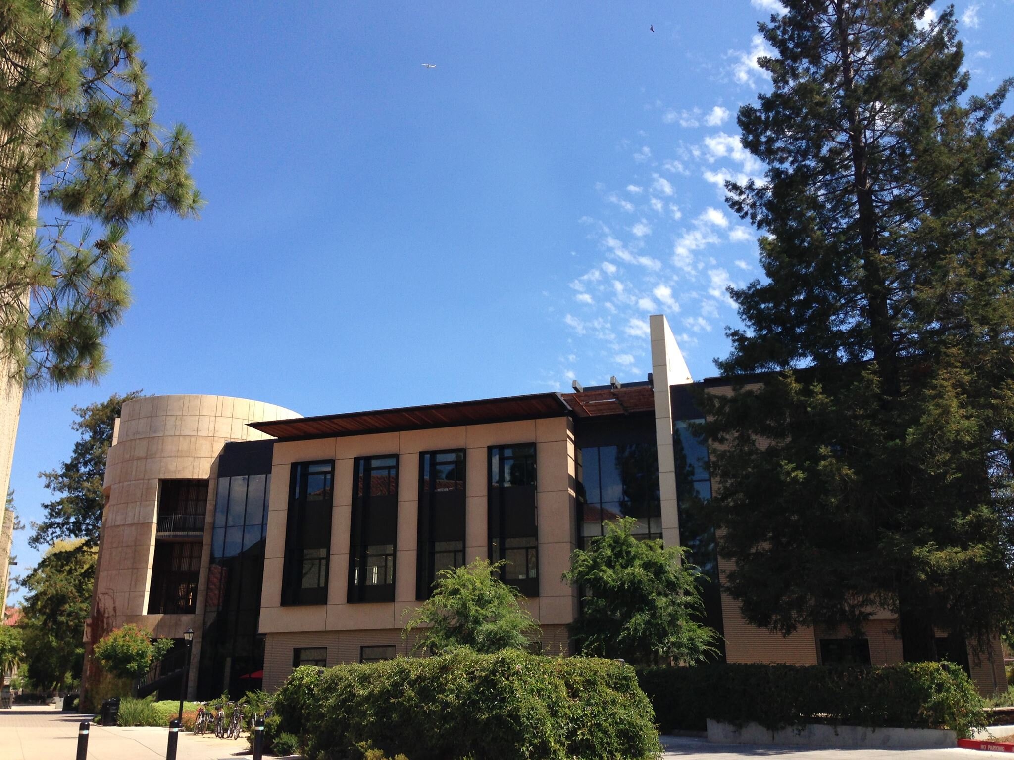 Part of Stanford Law School's Mills Legal Clinic, the Juelsgaard Clinic advocates for IP law & regulatory policies that promote innovation and creativity.