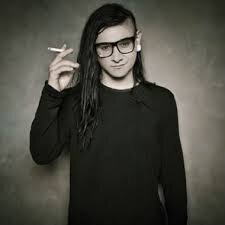 Amo Skrillex , adoro Lasanha e odeio quase todo mundo