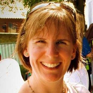 School counsellor in Croydon & private counselling practice for adults & young people aged 4+. Former teacher. Mum of 3. Fast walker,fast talker,slow runner