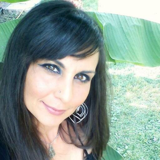 alti_sta's profile picture. Life is a journey...not a destination...και έτσι μας αρέσει να περιμένουμε αυτά που δε θα έρθουν ποτέ.....