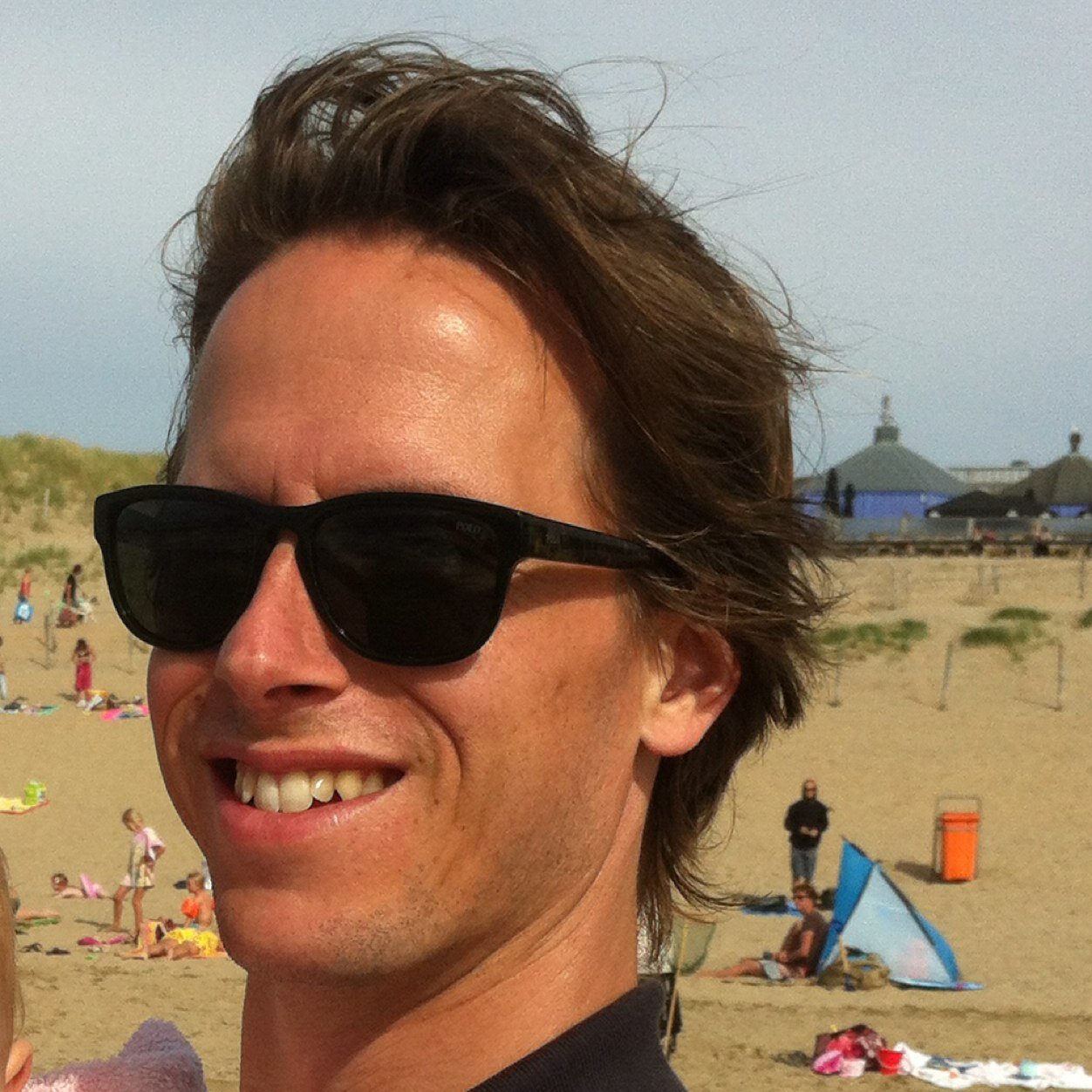 Liefhebber van alles dat met eten/ drinken te maken heeft. productmanager medical devices @king. Bijzondere interesse in astronomie.