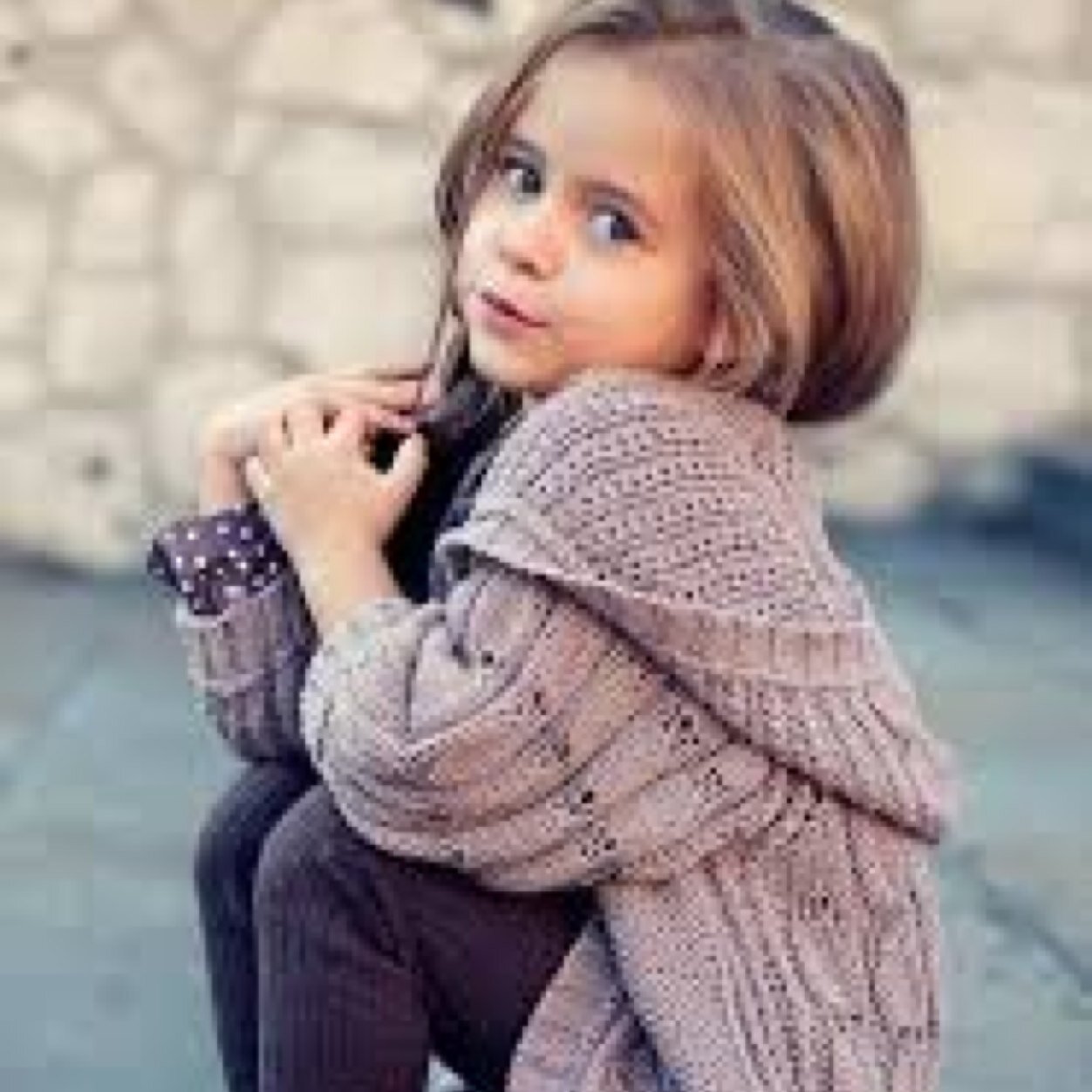 Name: Lily Ann Mikaelson. 5 years old Dwaddie's @CynicalLunatic & @Meownski auntie @InvincibleBekah BFF - @Derek_Child