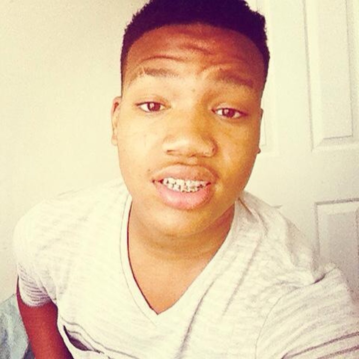 SAVI is da name and rapping is what i do other than balling KIK me @lil_savi14, Followe on IG @SaviDatNigga #Warrior