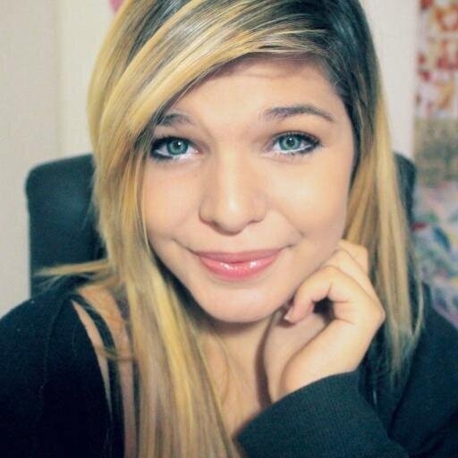 fc oficial da @ellen_simili seguido por ela em 18/6/2014