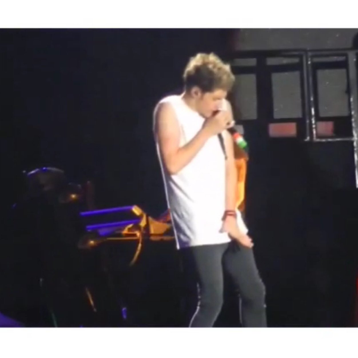 @hugehoodieniall
