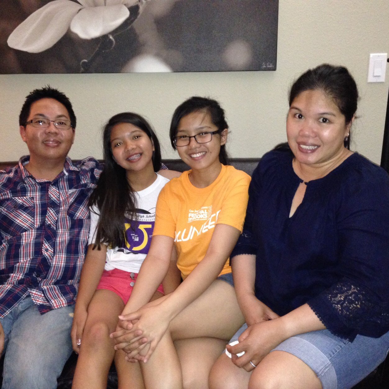 alveenation's profile picture. Rehab Team Member, bathroom singer, very dependable in guarding purses, bags and car keys when you need to go on the dance floor while clubbing(i'm that guy)