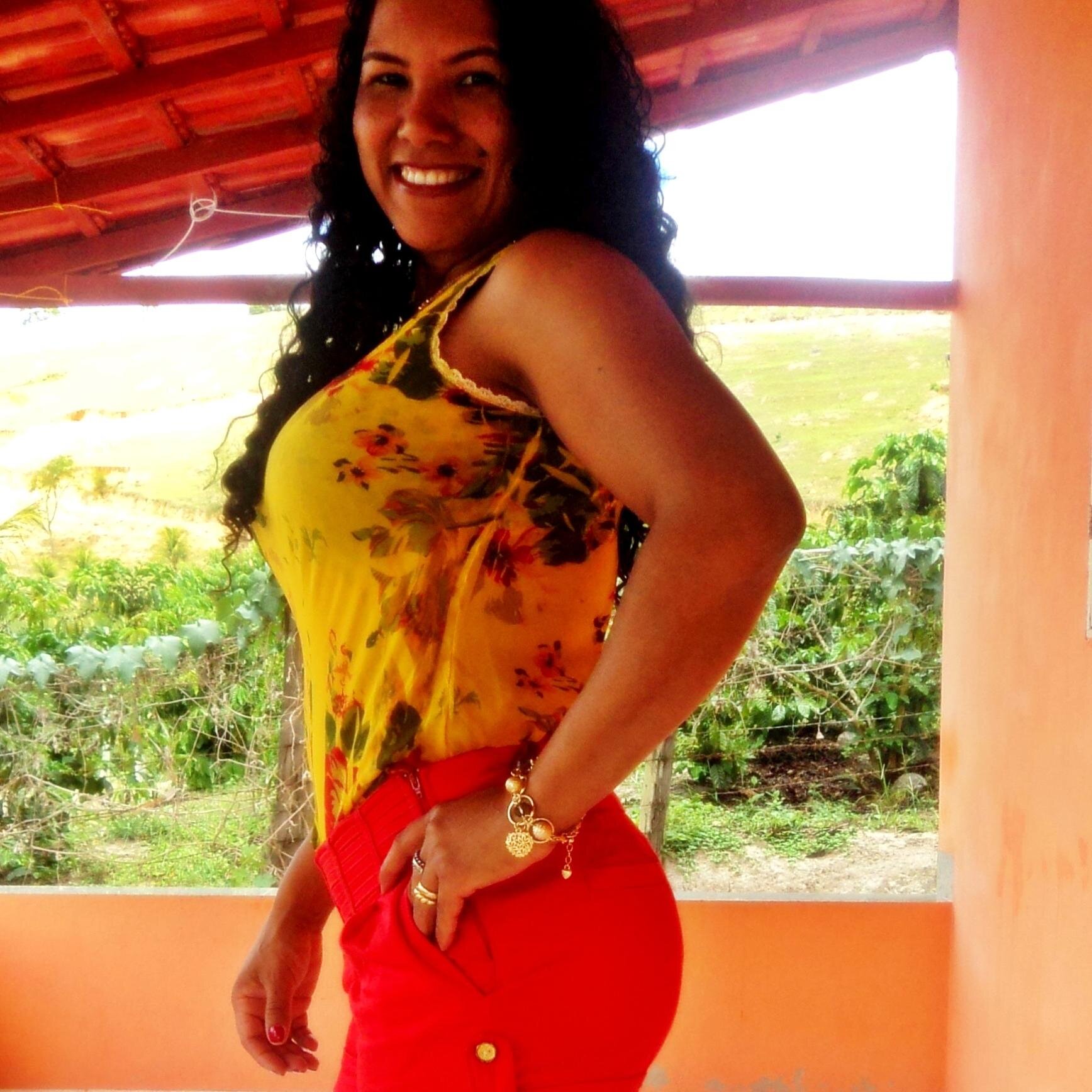 Se você for me seguir pra depois da #Unfollow... Não perca seu tempo aqui... Com certeza vou Retribuir... Não sou paga pra seguir alguns que se (acham #VIPS)...