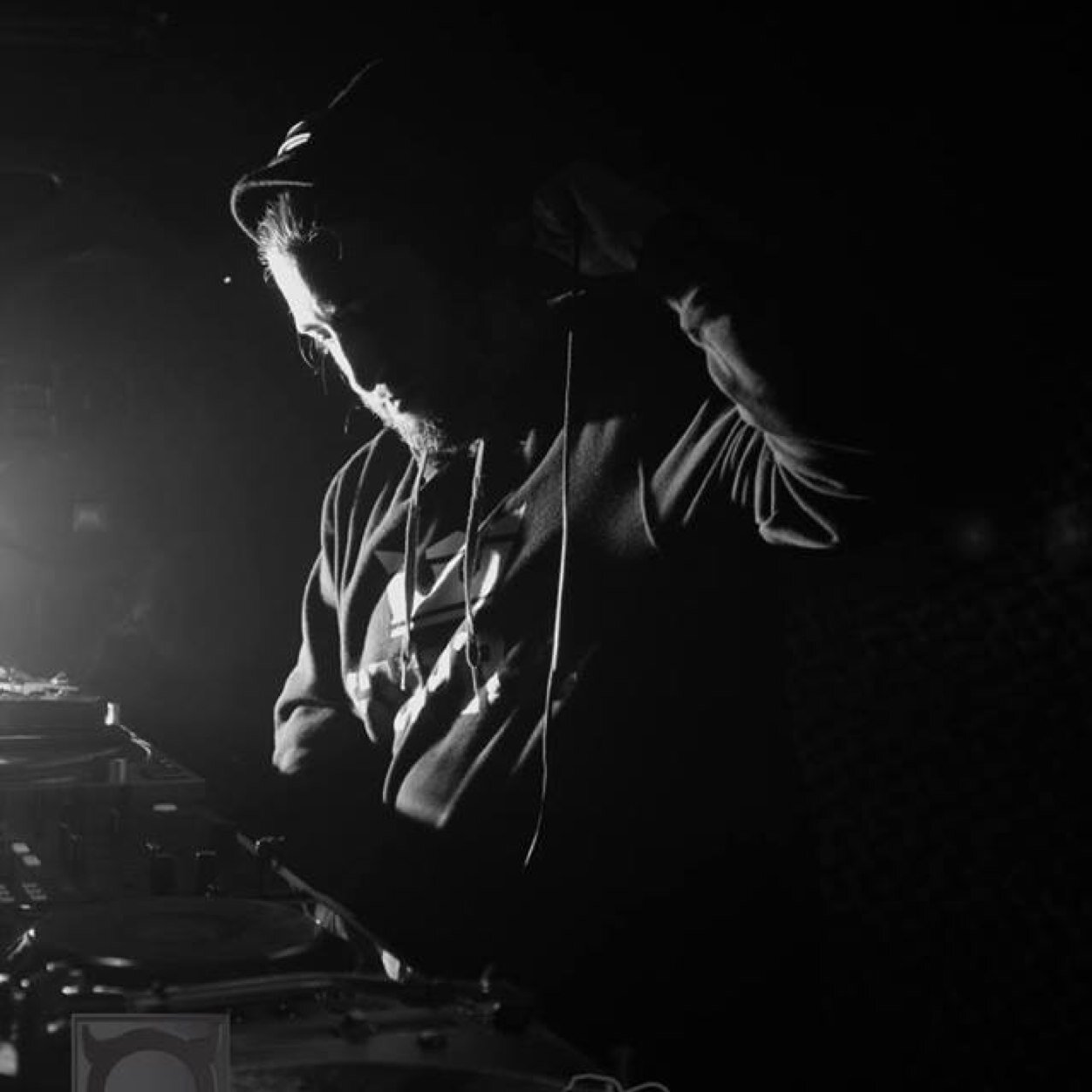 RoziDub's profile picture. Producer/DJ