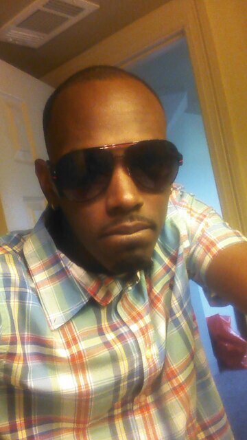 CEO and founder of STR8UP http://t.co/GuEj25sZ5O. music videos,photo shoots, webs