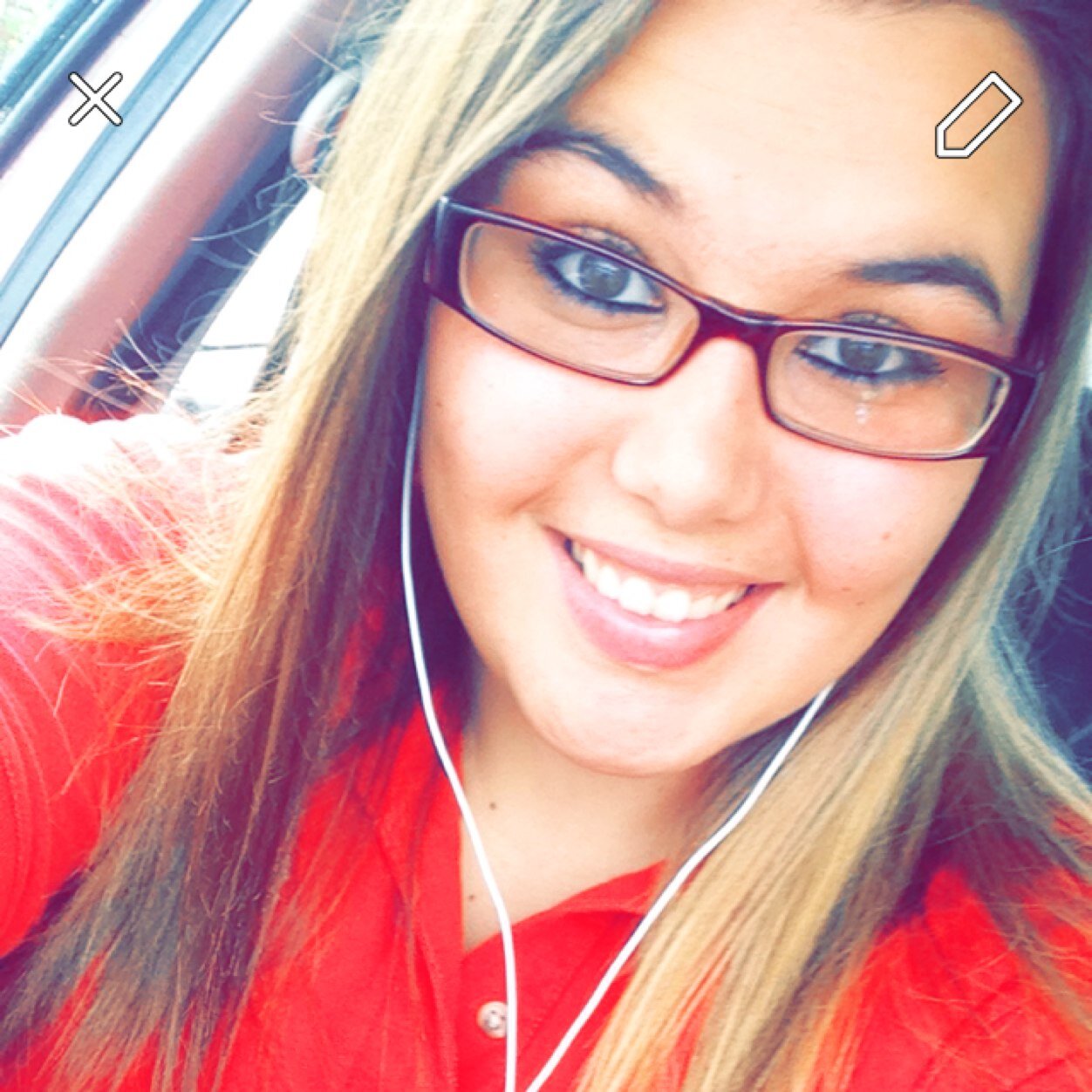 LexxR2011's profile picture. dont waste your time feeding people with bullshit, #TeamReal