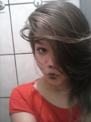 ellizafernandes's profile picture. NASCI LINDA , CRESI ABUZADA ,E HOJE SOU O TERROR DA RECALCADAS