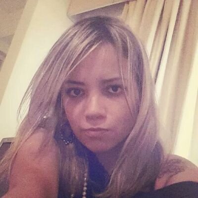 Não é ser fria, é ser cuidadosa. Não é ser grossa, é falar a verdade. Não é ser metida, é ter amor próprio. Não é ser difícil, é ser seletiva.