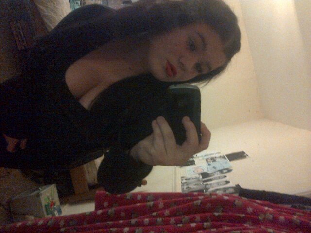 kelsieacey's profile picture. Add me up on facebook http://t.co/3KKZw60cFQ or http://t.co/3KKZw60cFQ.1 they are both my accounts I'm always on so add beautiful's!x