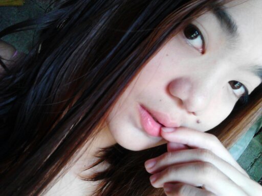 singer-actress           follow this account                     @leechristy06  @Philippines_AM     dont worry   i (un)followback within 24hrs