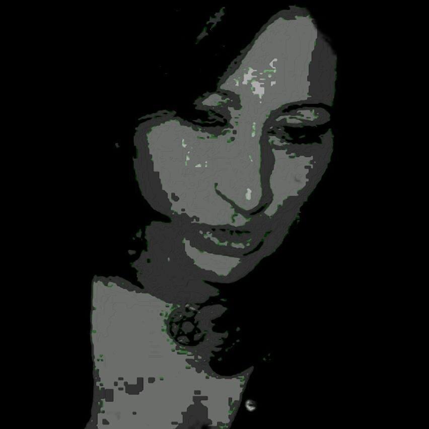 AnnieHead's profile picture. 