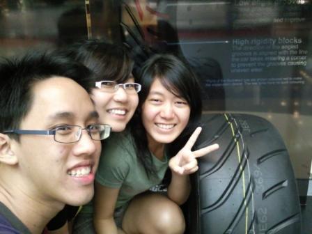 ninebottlesogel's profile picture. average and unassuming