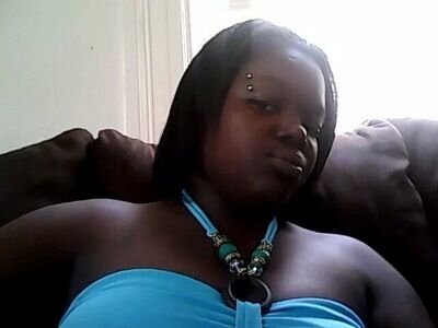 StefaniqueM's profile picture. 